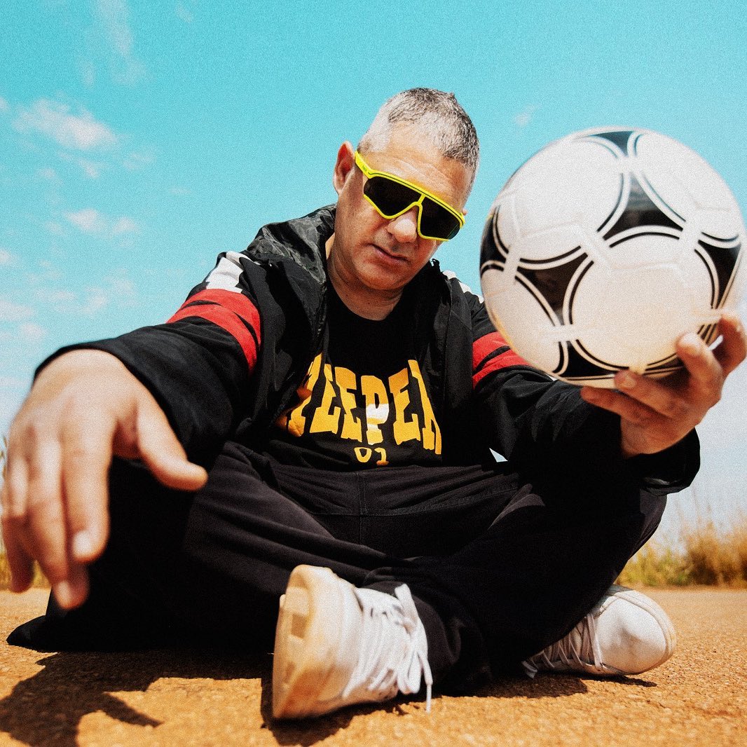 “The Best Goalkeeper” è il nuovo singolo di VIVAZ e Andro, la prima canzone interamente dedicata ai migliori portieri della storia del calcio